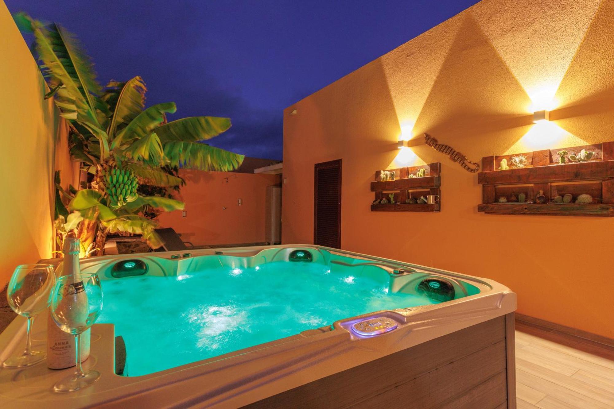 Villa Jacuzzi & Barbecue ลาโอลีวา ภายนอก รูปภาพ