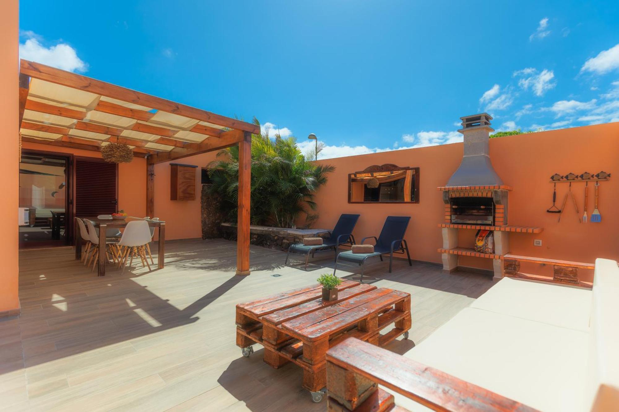 Villa Jacuzzi & Barbecue ลาโอลีวา ภายนอก รูปภาพ