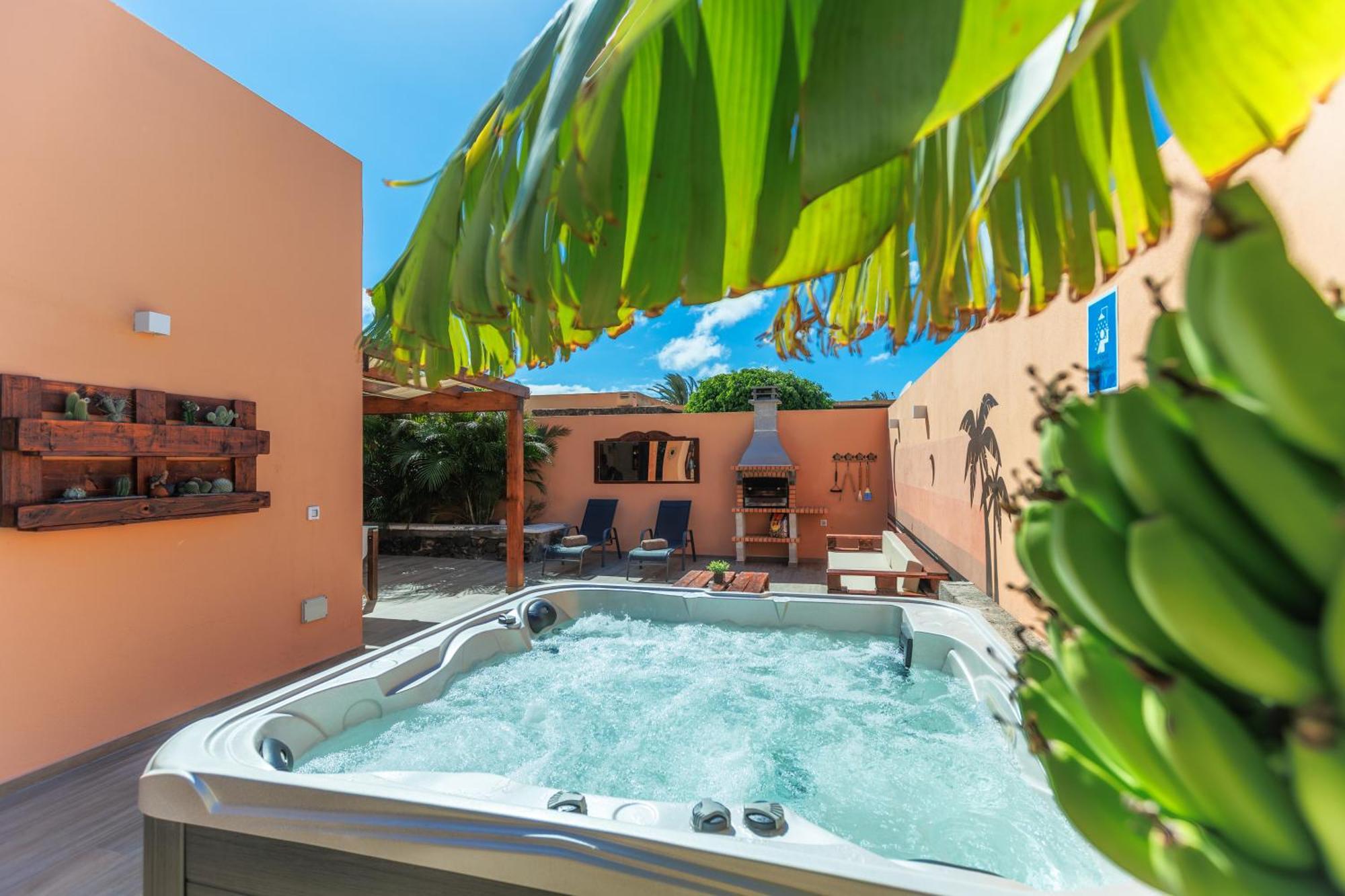 Villa Jacuzzi & Barbecue ลาโอลีวา ภายนอก รูปภาพ